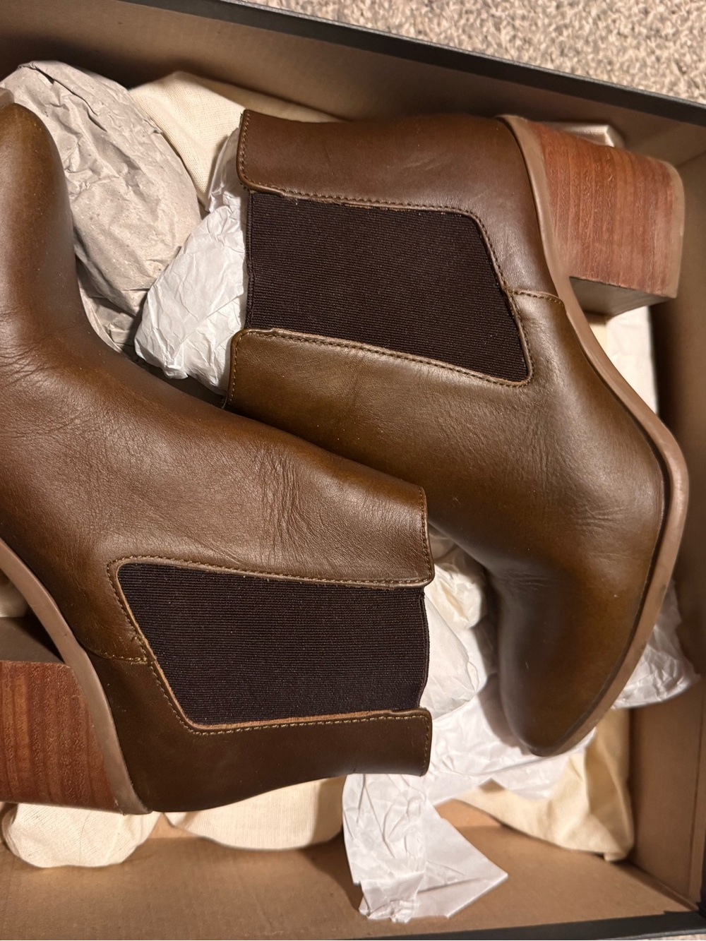 Nisolo Brown Chelsea Ankle Boots Size 8.5